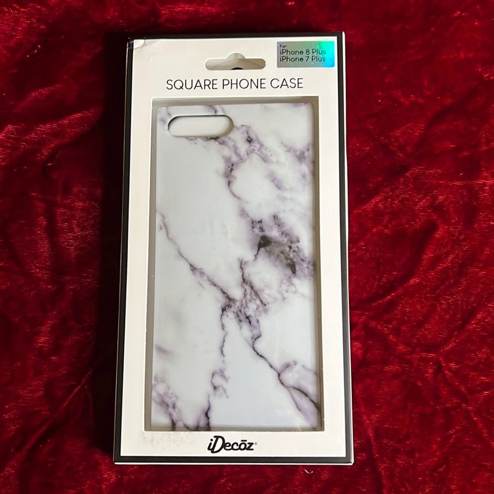 IPhone 7/IPhone 8 square Case (new not used) auto 15% discount for 3 items